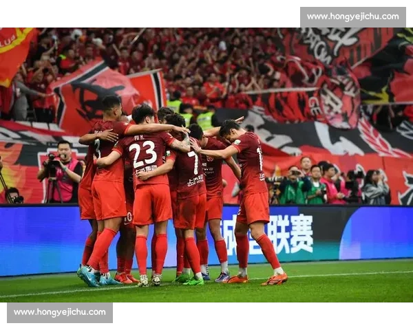 中超爆冷夜：榜首三强全不胜 海港优势剩 1 分 大连英博第 10 创历史